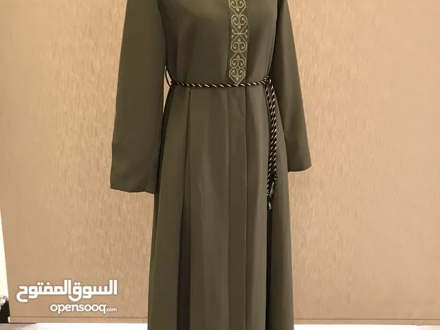 فساتين شبه جديده مشكله