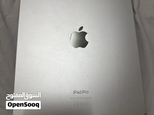 آيباد برو 2022 مع شريحه و وافاي M2 256 GB