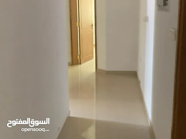 650 m2 2 Bedrooms Apartments for Rent in Al Batinah Sohar