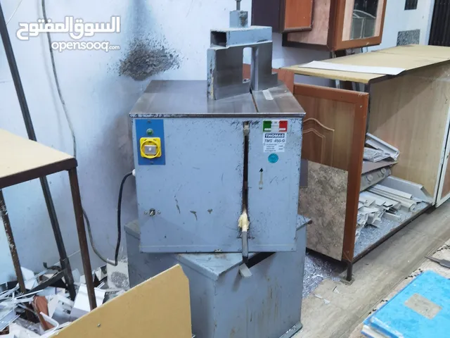 بيع معدات ورشة الامنيوم للبيع متكاملة مع نشاط ورشة الامنيوم وعامل للتنازل
