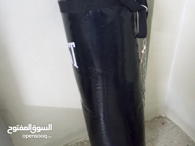 كيس ملاكمة للبيع بسعر حرق طولو 150 متر ونص وزنو 65