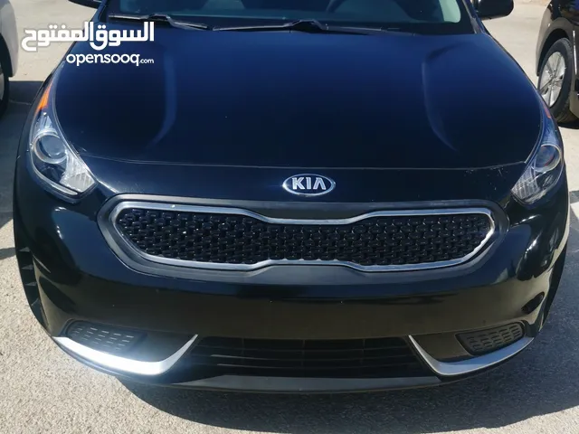 امتلكها الان وبدفغة 2700 دينار كيا نيرو هايبرد لون اسود ميتاليك 2019