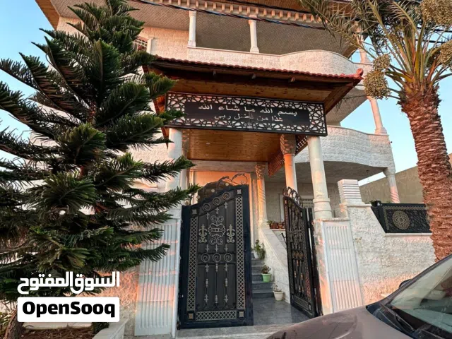 800 m2 More than 6 bedrooms Townhouse for Sale in Irbid Aban