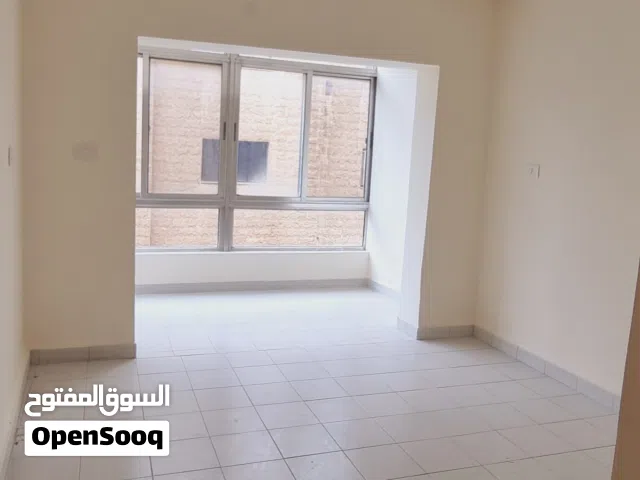 مكتب فاخر للإيجار في شارع مكة – موقع مميز وجاهز للاستخدام