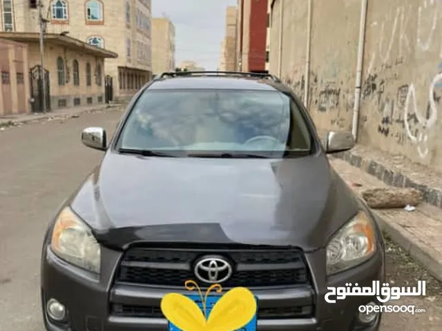 Used Toyota RAV 4 in Sana'a