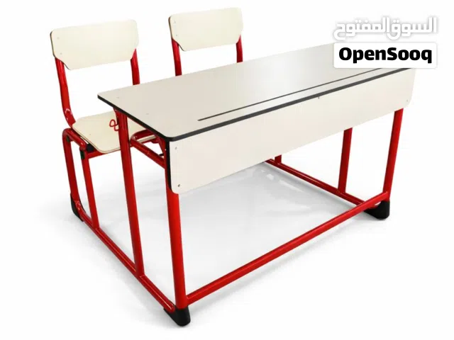 كرسي مدرسي بتصميم قوي ولمسة عصرية.