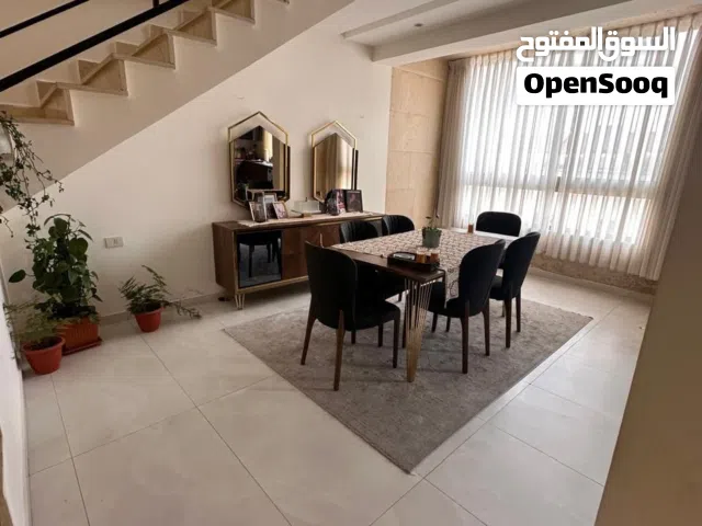 شقه  طابق اخير مع روف في منطقه سكنيه مميزه في خلدا للايجار السنوي من المالك مباشره