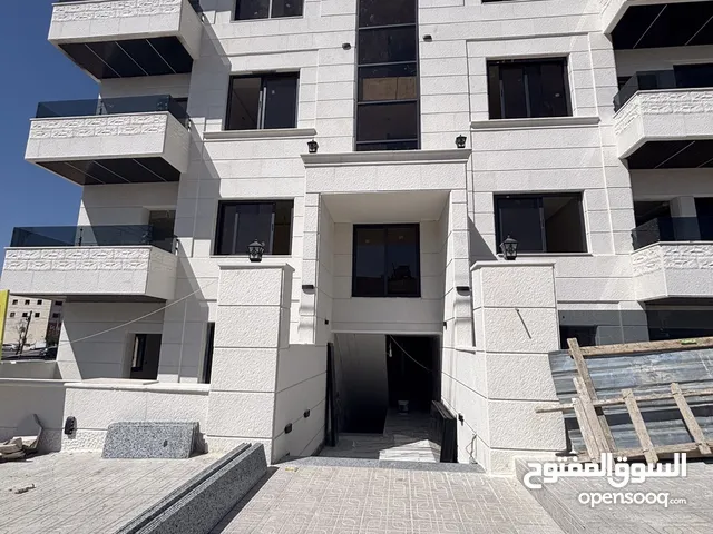 شقة فاخرة للبيع في المقابيلن