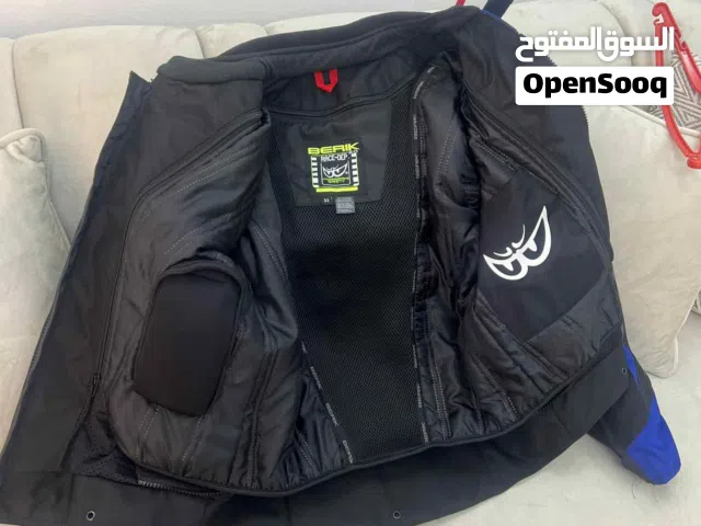 جكيت دراجه بعدو زي ما هو جديد اتوقع انو حجمو لارج مقاس 52