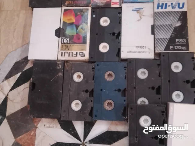 شرائط فيديو عددهم 16
