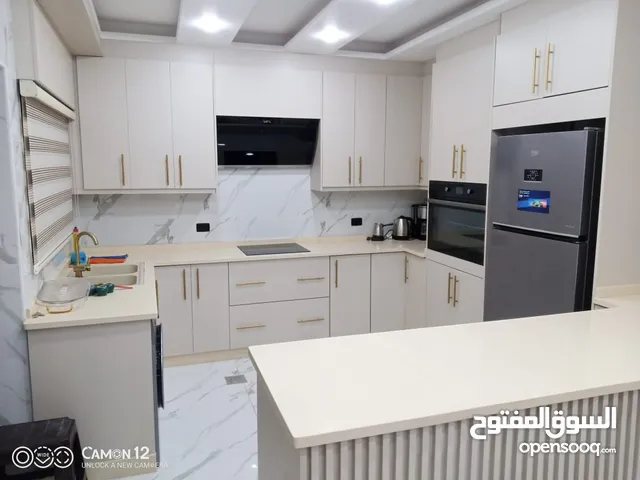 للبيع بيت مفروش لم يسكن في الجبهه فرش راقي من المالك مباشرة