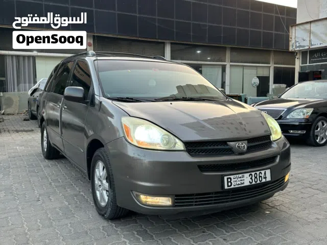 2004 Toyota Sienna LE