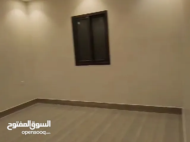 شقه للايجار موقع مميز الرياض حي العارض
