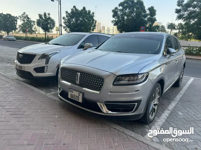 للبيع سيارتين لينكولن ناتيولاس 2022 أعلى مواصفات وكاديلاك XT5 موديل 2021 بسعر سيارةواحدة لظروف السفر