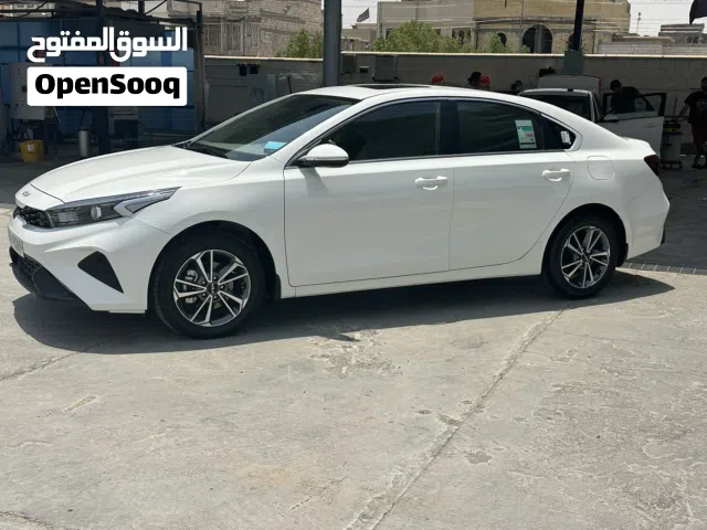2024 كيا سيراتو Standard