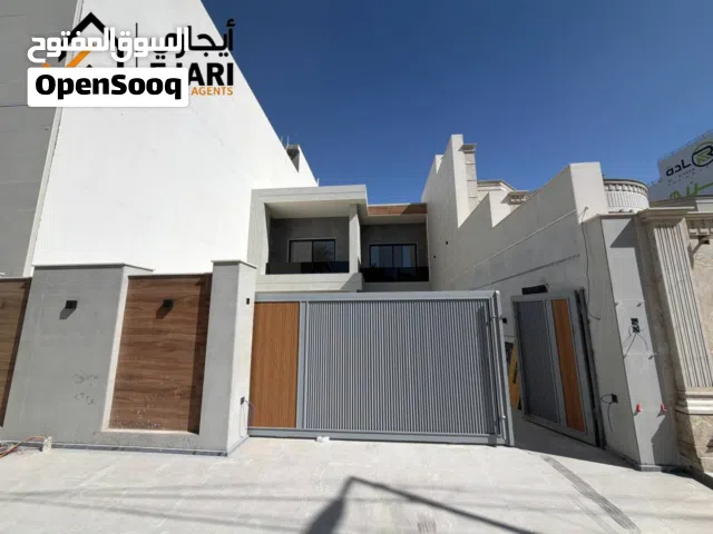 للايجار منزل كبير في منطقه اليرموك 4 شوارع