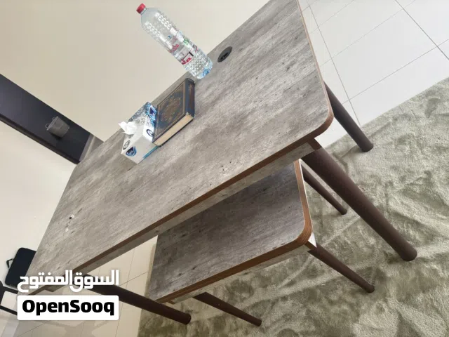 طقم طاولات خشبية (كبير – متوسط – صغير) بحالة ممتازة