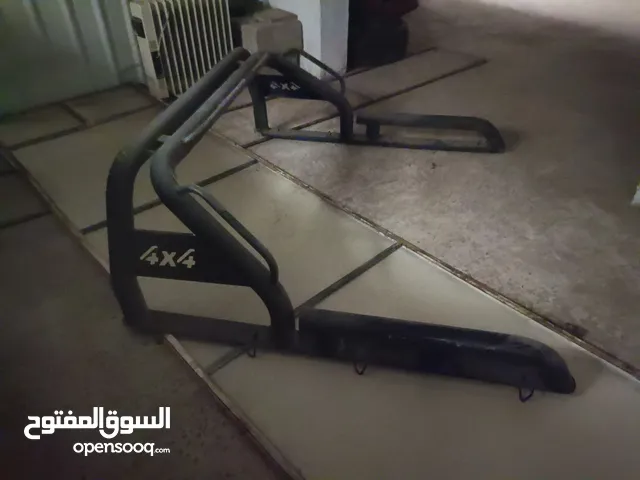 للبيع شبك هايلوكس اسود شبه جديد