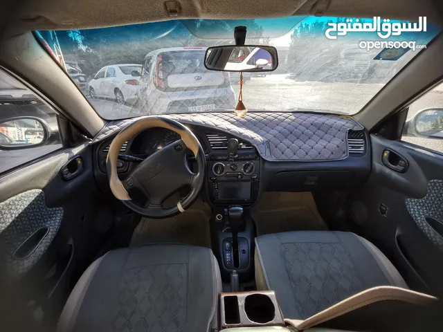 دايو لانوس 2001