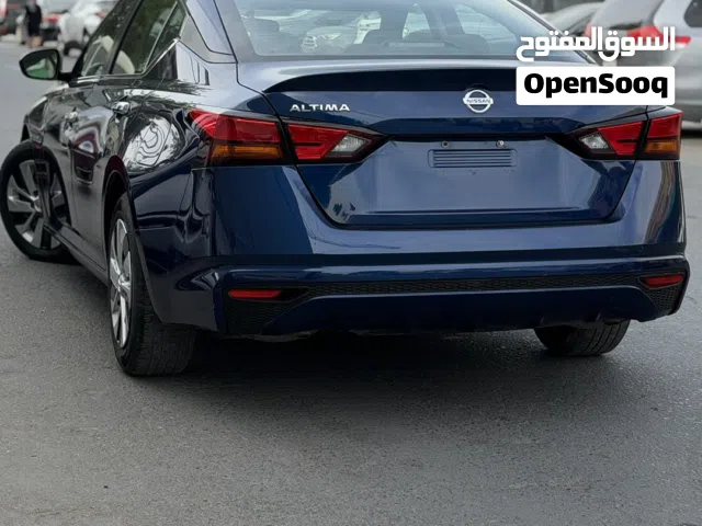Nissan Altima 2020