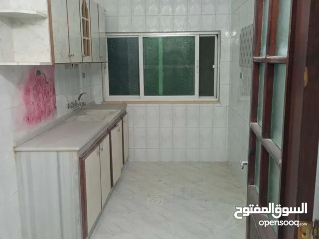 85 m2 2 Bedrooms Apartments for Rent in Zarqa Al Souq