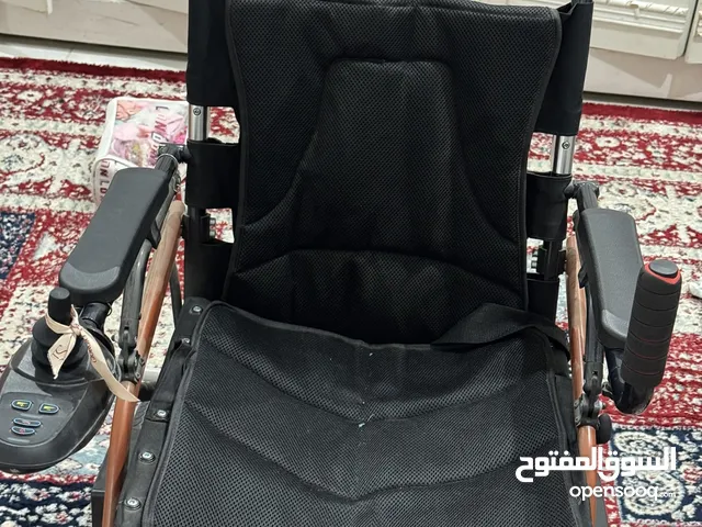 كرسي متحرك كهربائي