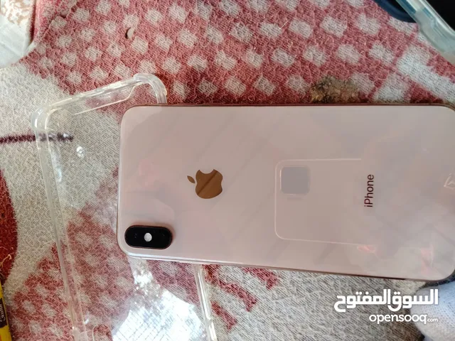 اكس اس ماكس لون ذهبي