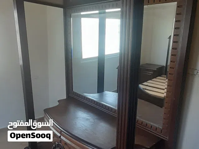 تخت وتسريحه