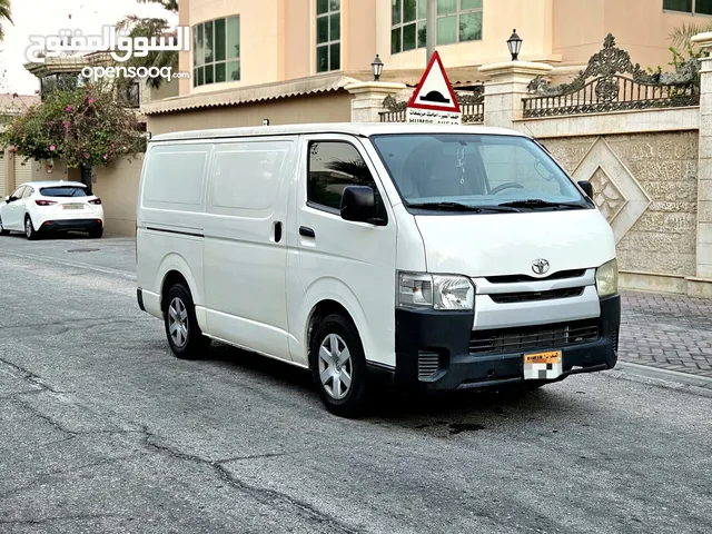 TOYOTA HIACE CARGO VAN-2016