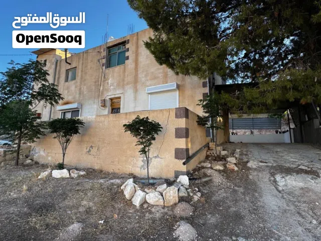 120 m2 More than 6 bedrooms Townhouse for Sale in Mafraq Manshiyyet Bani Hassan