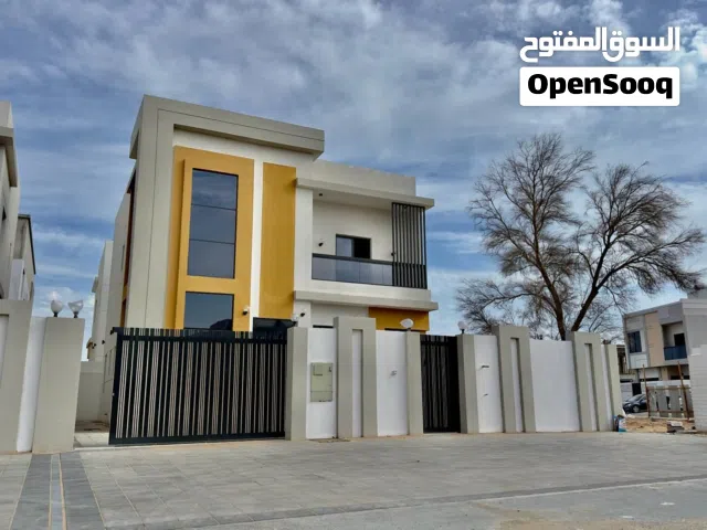 فيلا للبيع بسعر 1.350.000