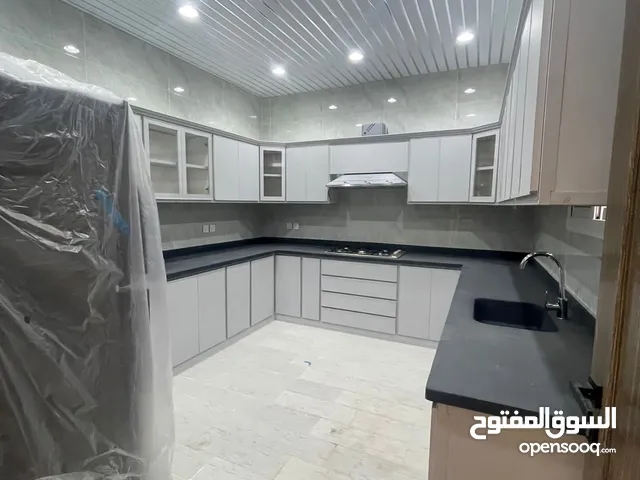 300 m2 More than 6 bedrooms Villa for Rent in Tabuk Al safa