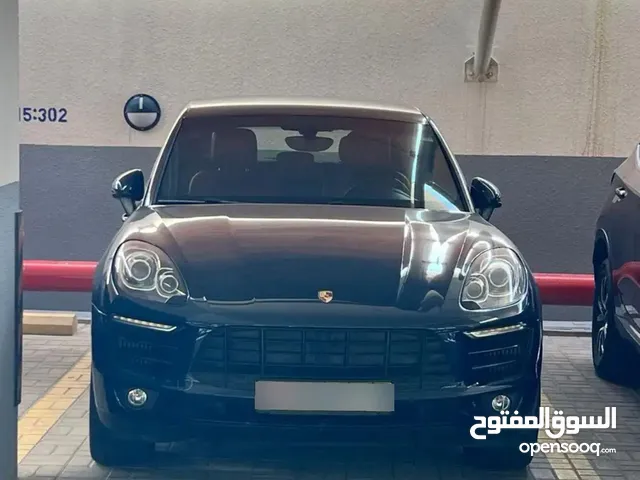 للبيع بورش مكان اس