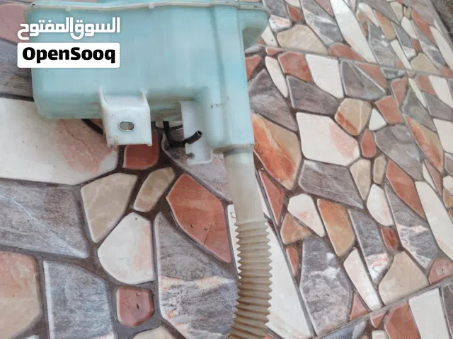 دبة ماي المشاش مازدا 6 موديل 2014 نظيف جدا ماعدا الأنبوب يوجد كسر فيه