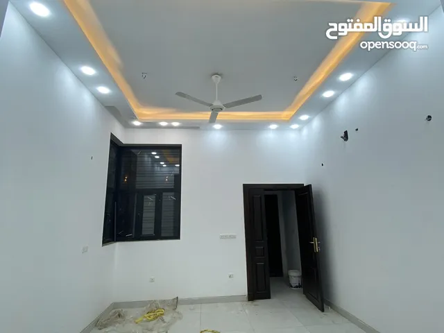 230 m2 4 Bedrooms Villa for Sale in Basra Jaza'ir