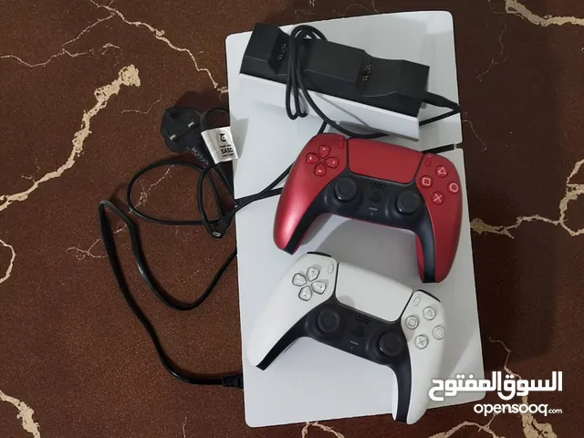 بلايستيشن فايف مستعمل لاكن حالتة جيدة جدا السعر النهائي 1600 غير قابل للتفاوض