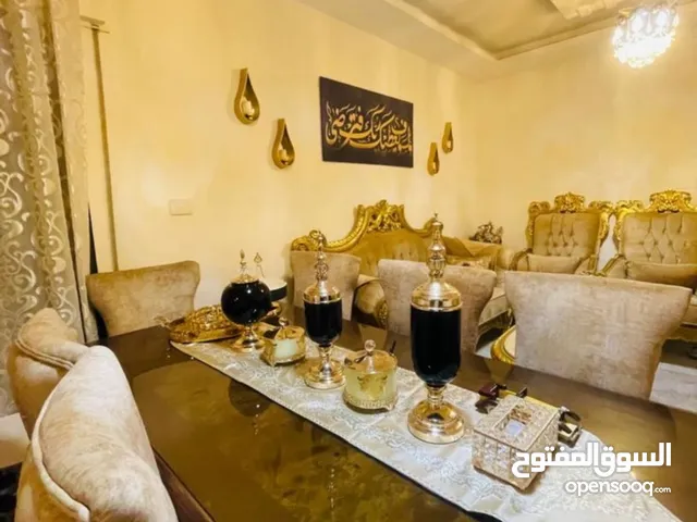 غرفة جلوس كاملة للبيع بسعر مغري