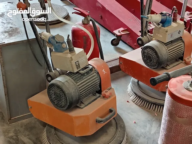 ماكينات جلي وتنظيف إيطالية