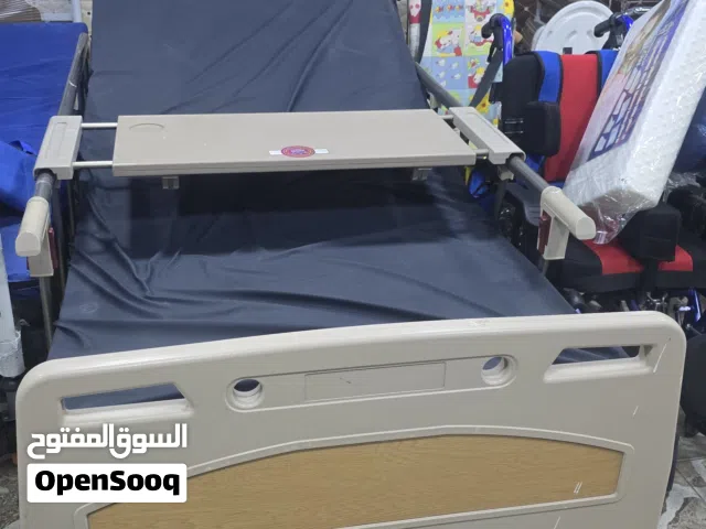 تخت مستشفى سرير طبي