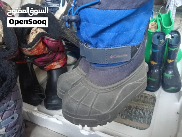شروه بوت أطفال صيفي_ شتوي – بيع جملة  للبيع 41 جوز بوت أطفال (ولادي وبناتي)  بحالة جيدة