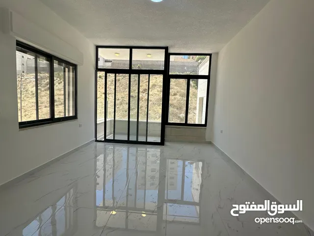 شقه سوبر ديلوكس لم تسكن للإيجار - عده طوابق + 3 نوم حمامين 4400 دينار
