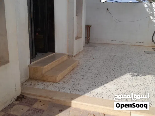 90 m2 2 Bedrooms Townhouse for Rent in Tripoli Tajura