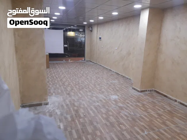 مخزن تجاري طابقين كل طابق 42 متر