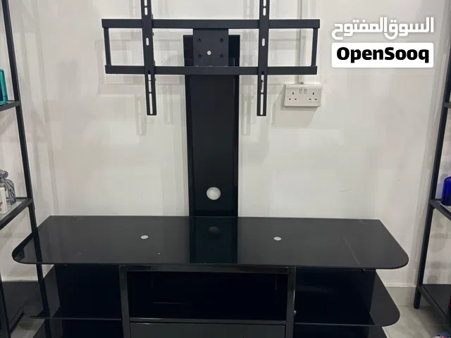 Tv stand must pick up