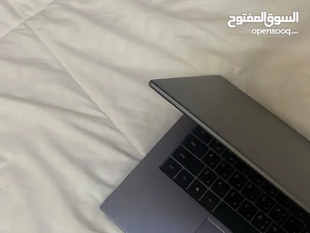 : للبيع لابتوب Huawei MateBook D14 معالج i5 شاشة 14 إنش RAM 8GB بسعر ممتاز