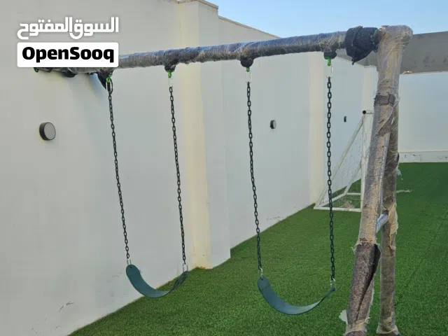 للبيع مرجيحة أطفال خارجية جديدة مرجيحة أطفال خارجية جديدة بالكامل قوية ومتينة ومناسبة للحدائق والأح
