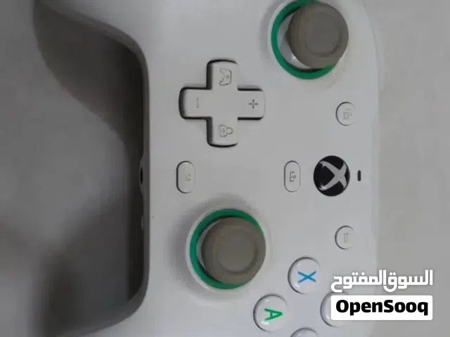 يده اكس بوكس الاصليه ام ال 50,000 سعرها 30,000 توصيل 5000 يوجد عندي قطعتان واتساب تعال استخدام قليل