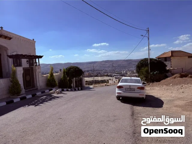 سكنيه ابو نصير بالقرب من شارع الاردن مستشفى الرشيد