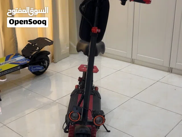 للبيع سكوتر نضيف مطلوب فيه 800 درهم