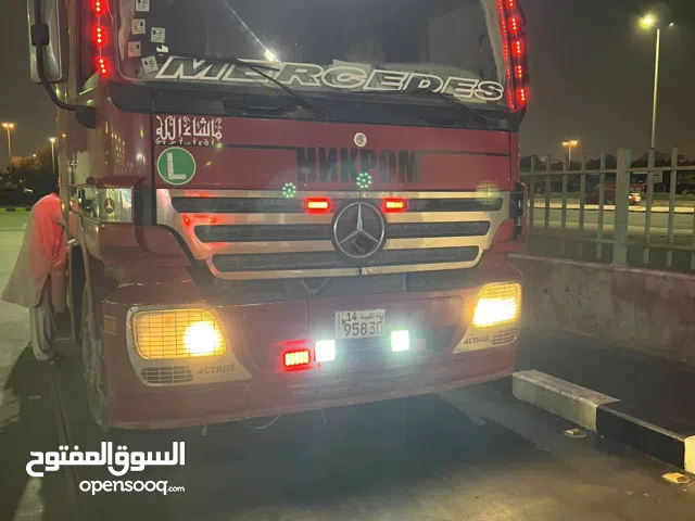 رأس مرسيدس ميغاا